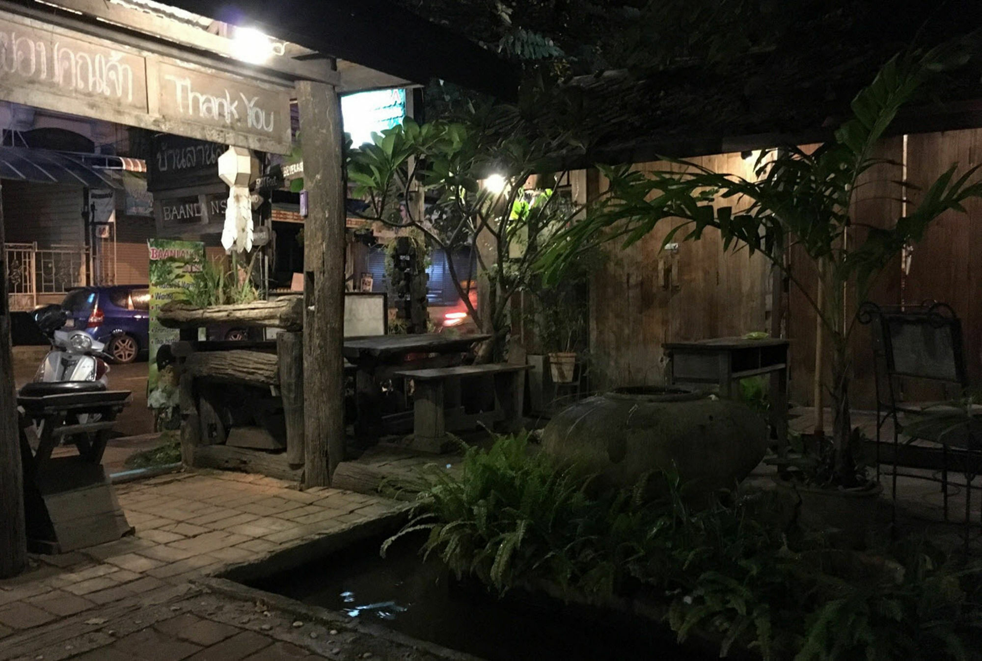 Hotel Baanlansa Bed&Bar Chiang Mai Exterior foto